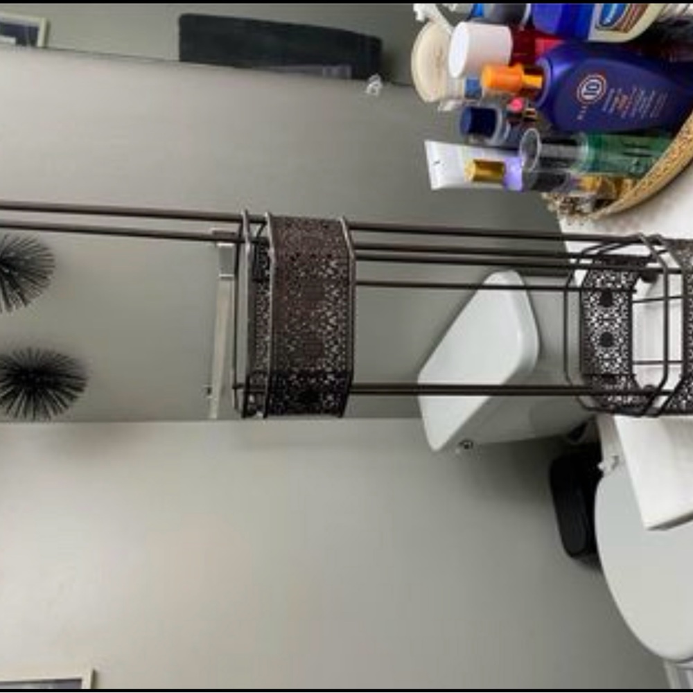 Toilet paper holder